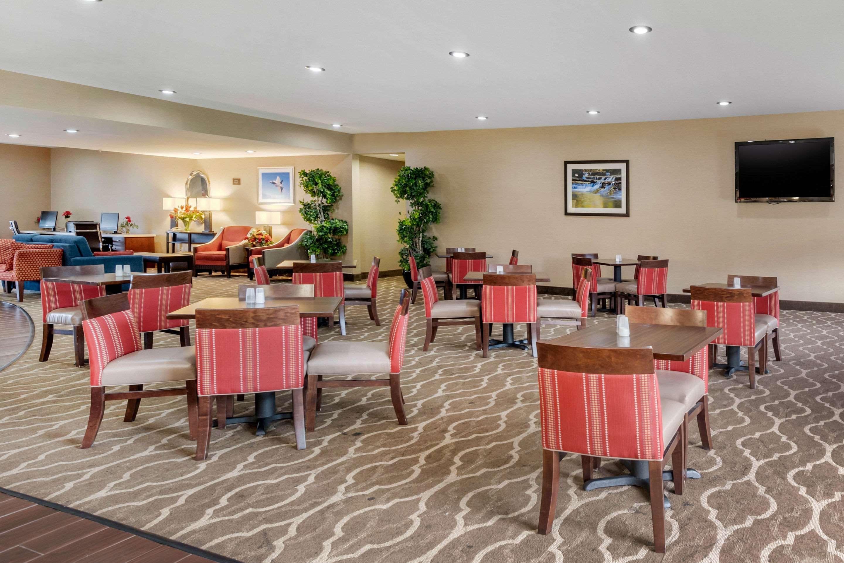 Comfort Suites Dayton-Wright Patterson Esterno foto