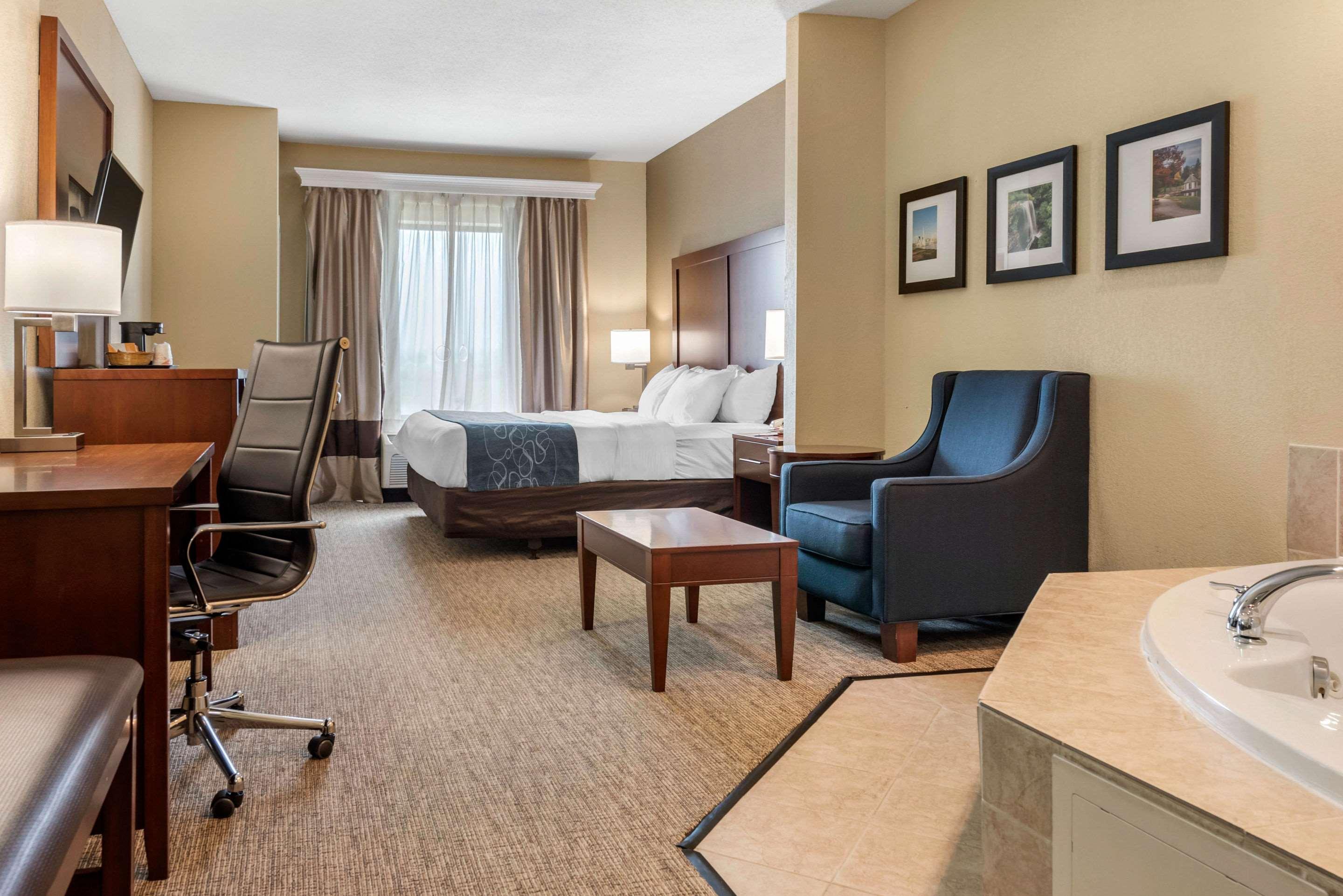 Comfort Suites Dayton-Wright Patterson Esterno foto
