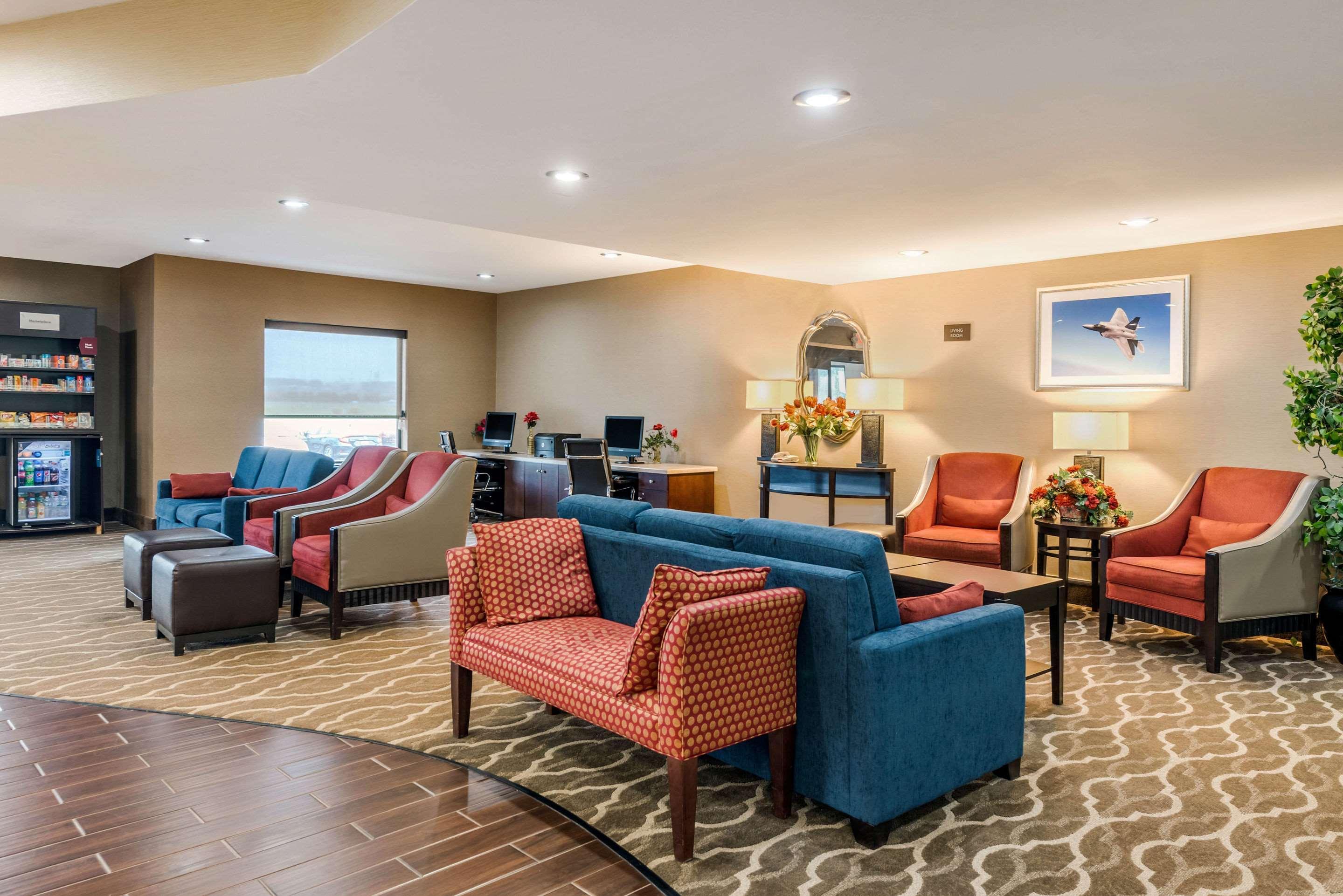 Comfort Suites Dayton-Wright Patterson Esterno foto